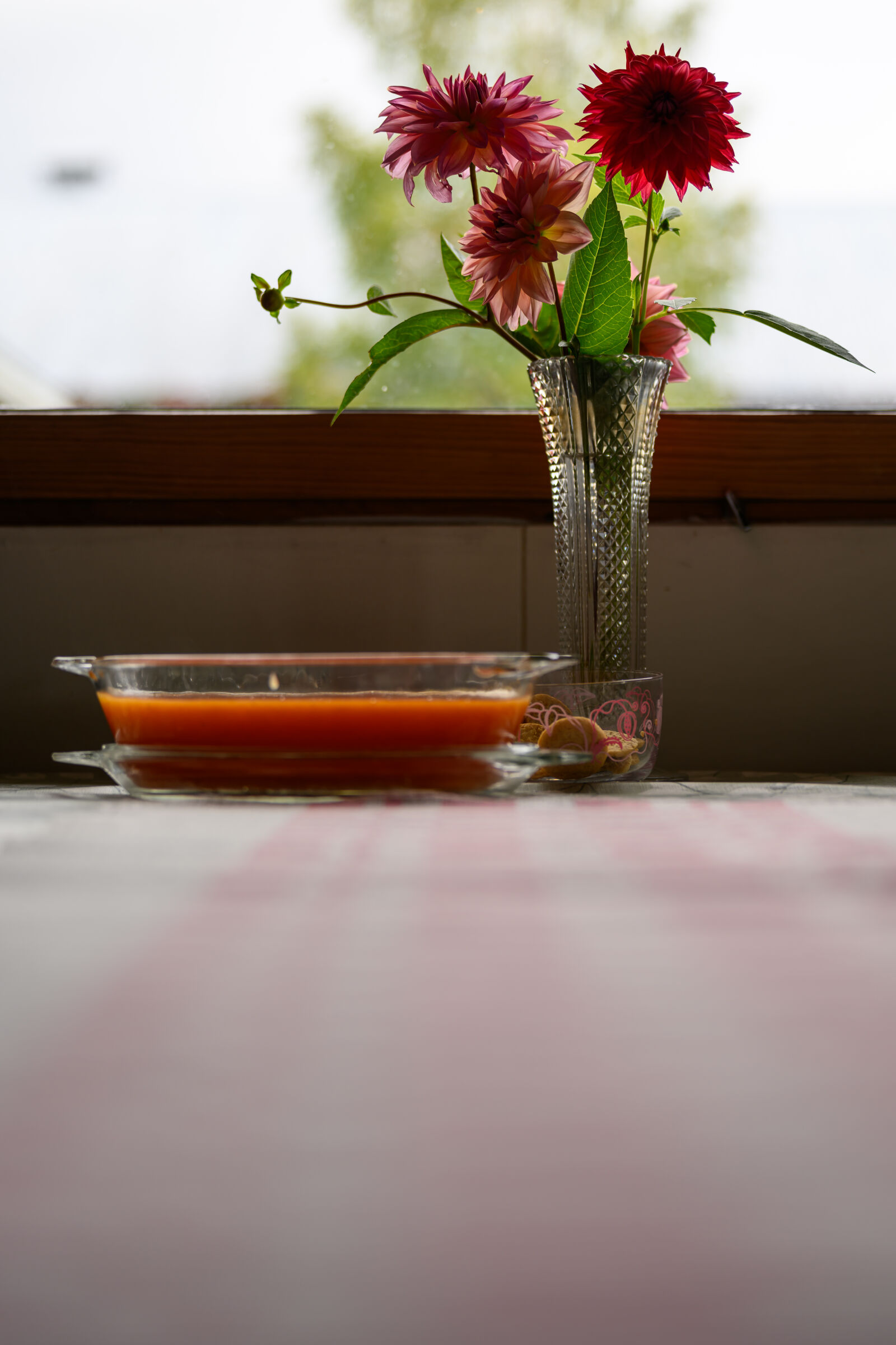 Tamron 35-150mm F2-2.8 Di III VXD sample photo. Flowers on the table photography