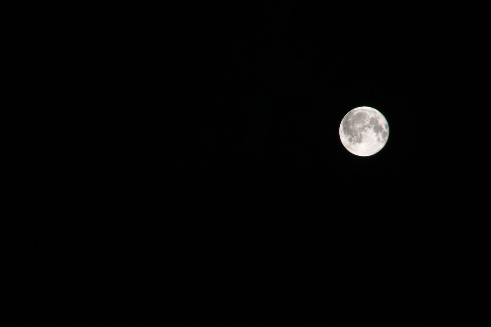 Canon EOS 600D (Rebel EOS T3i / EOS Kiss X5) sample photo. Full moon, moon, night photography