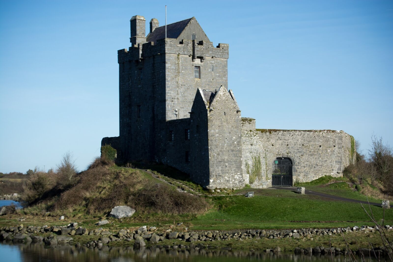 Nikon D5200 sample photo. Castle, ireland, ancient photography