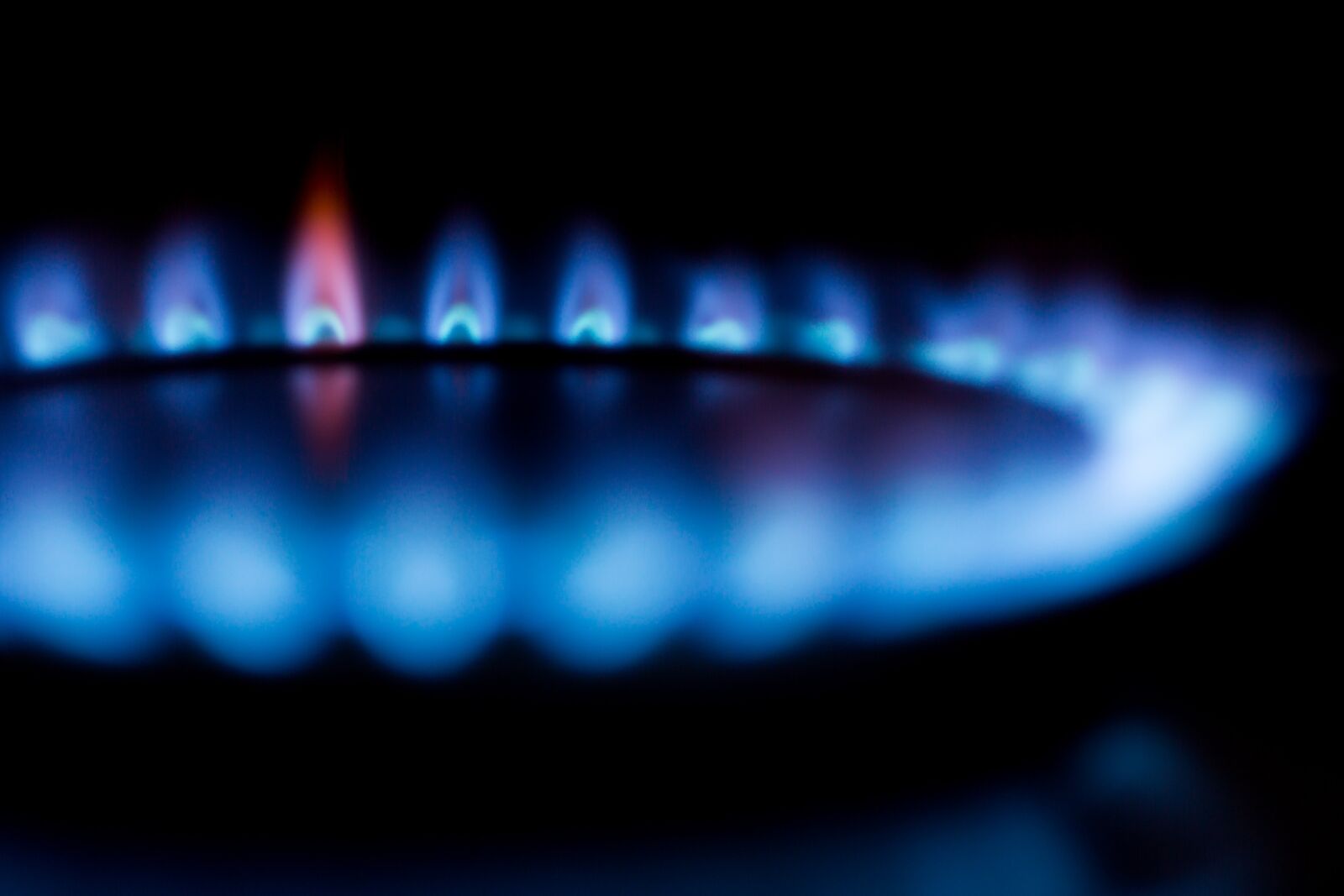 Canon EF 100mm F2.8 Macro USM sample photo. Blurred, burner, flame photography