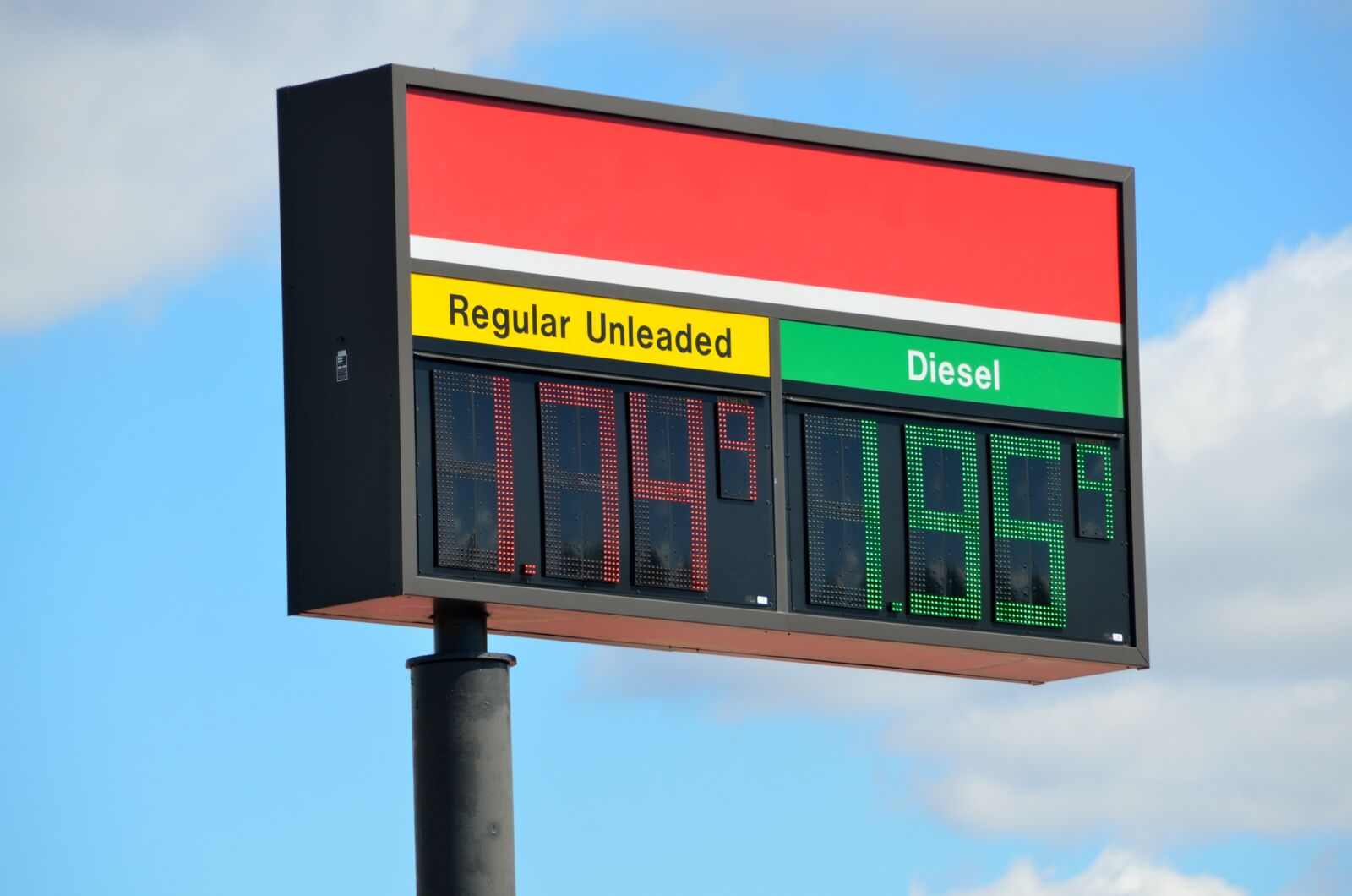 Nikon D7000 sample photo. Gas, fuel, sign photography