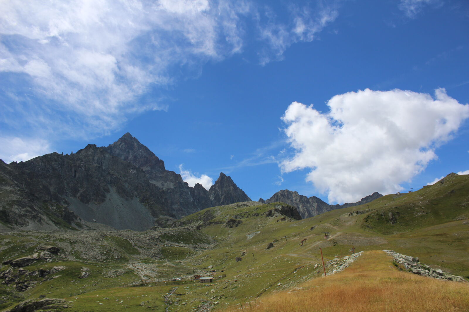 Canon EOS 1200D (EOS Rebel T5 / EOS Kiss X70 / EOS Hi) sample photo. Landscape, mountain, rocks, wallpaper photography