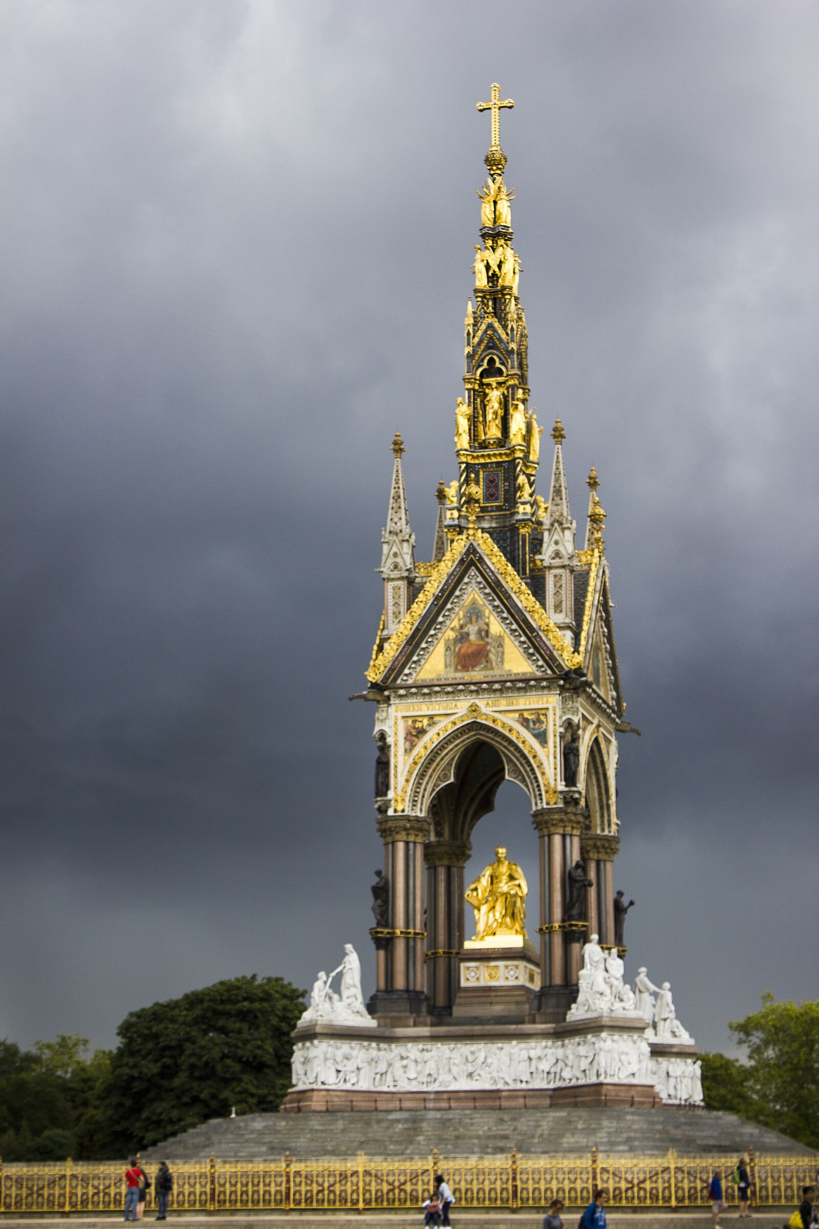 Canon EOS 550D (EOS Rebel T2i / EOS Kiss X4) sample photo. Monument, park, london photography