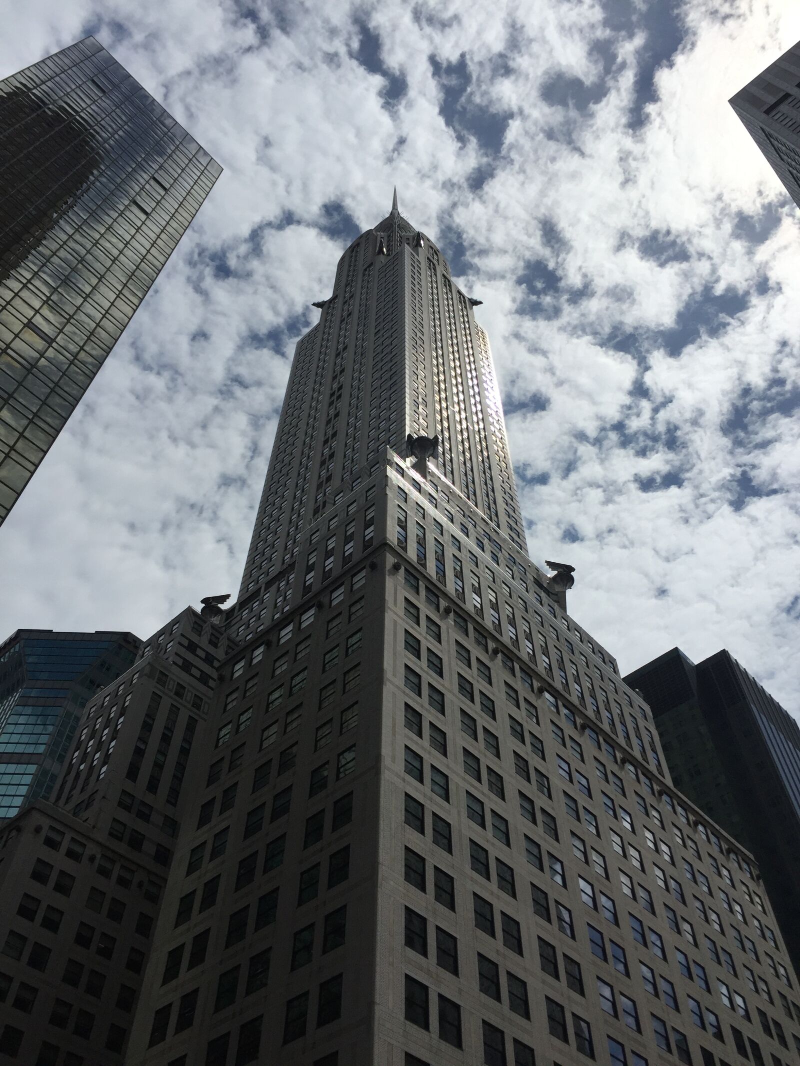 iPhone 6 back camera 4.15mm f/2.2 sample photo. Skyscraper, sky, gloomy photography