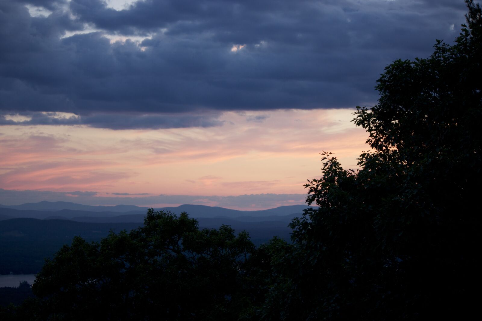 Canon EOS 550D (EOS Rebel T2i / EOS Kiss X4) sample photo. Clouds, nature, night photography