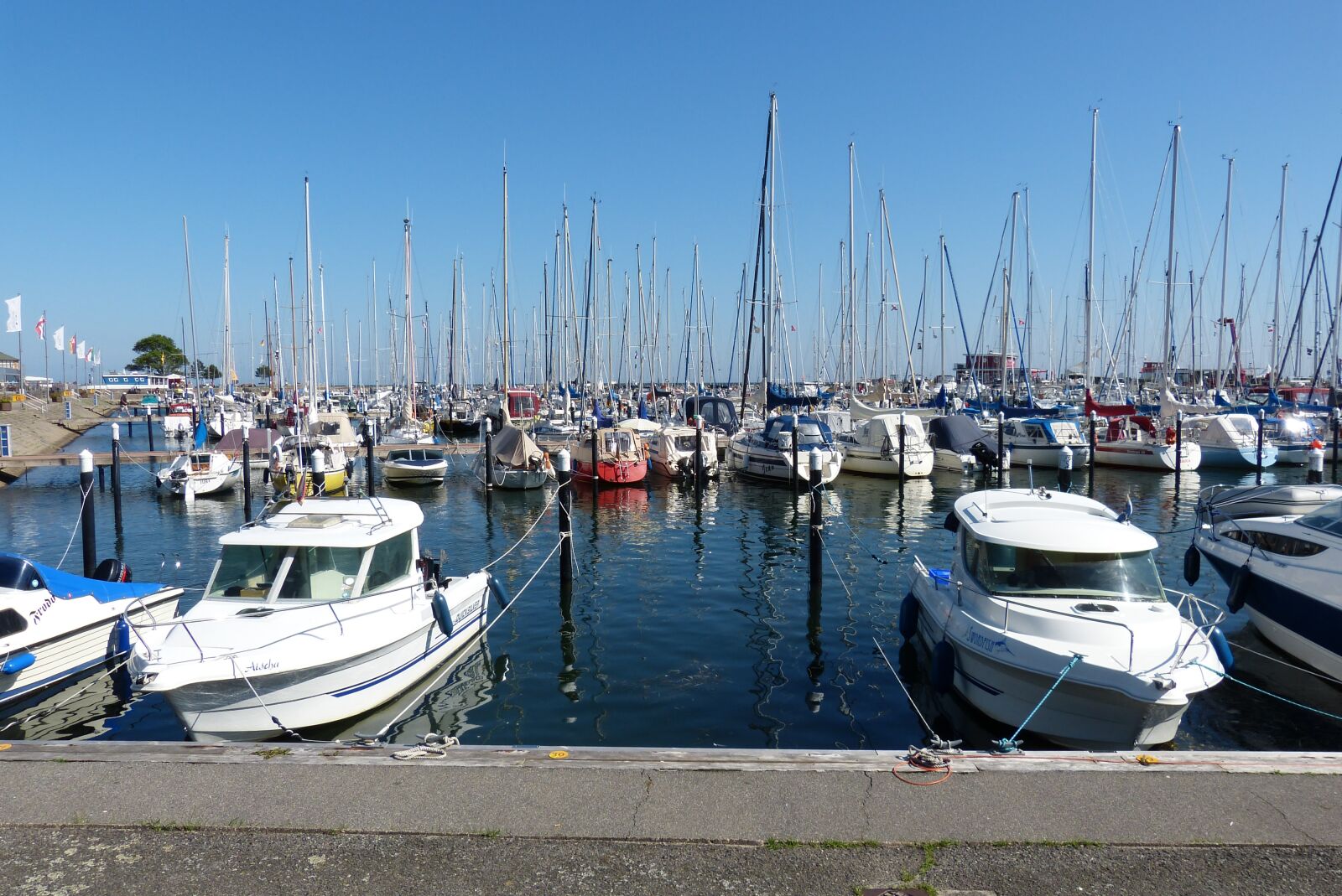 Panasonic Lumix DMC-FZ150 sample photo. Port, baltic sea, sea photography