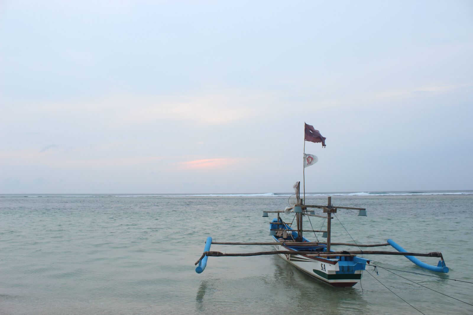 Canon EOS 600D (Rebel EOS T3i / EOS Kiss X5) sample photo. Boat, fishing boat, sea photography