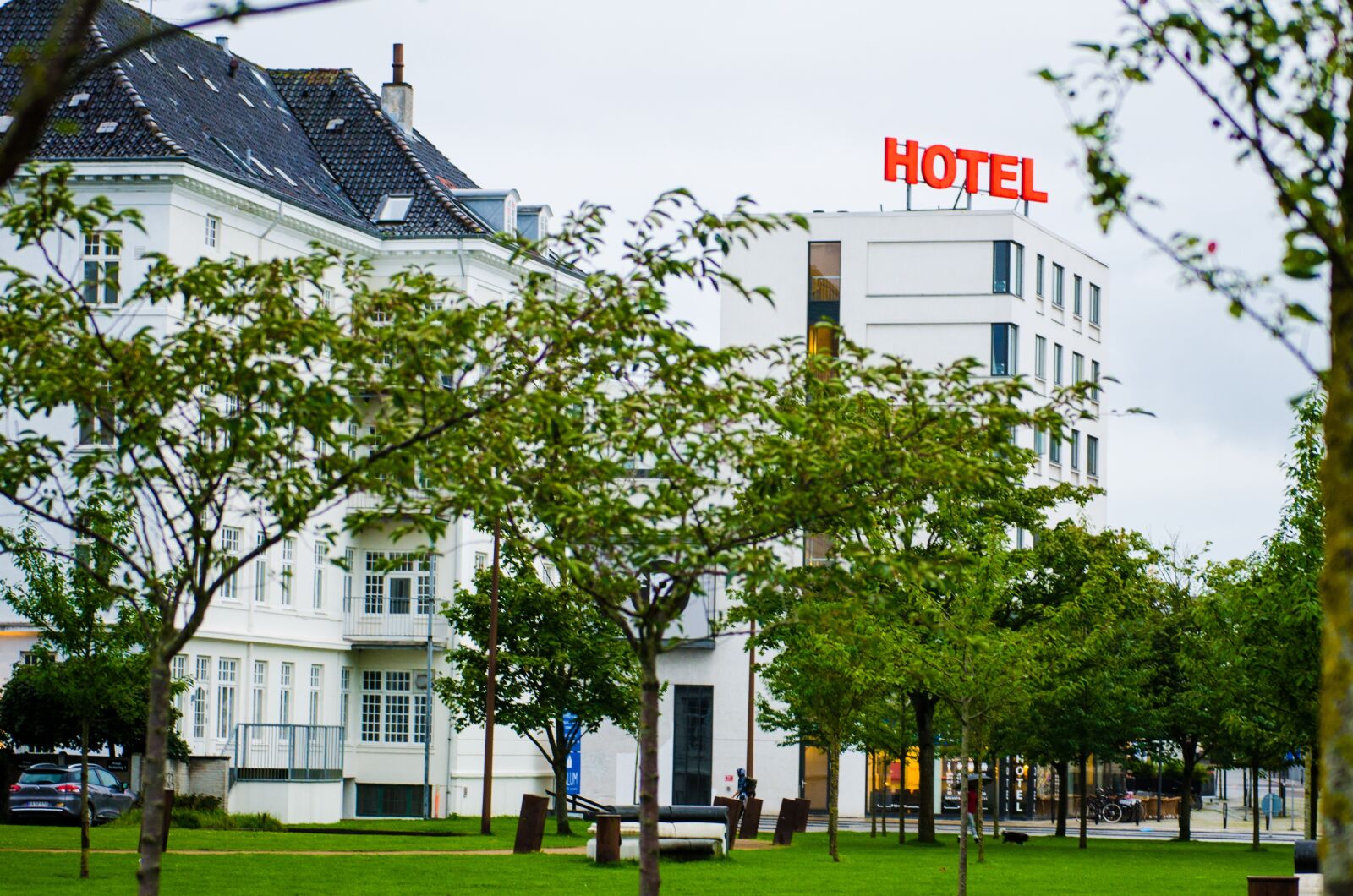 Nikon D7000 sample photo. Hotel, park, summer photography