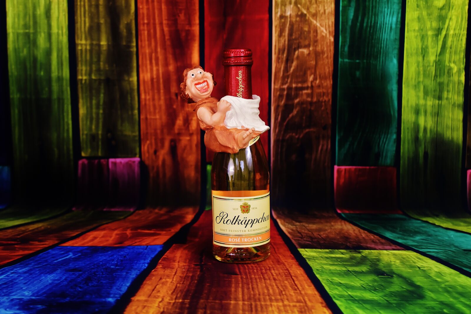 Nikon D7200 sample photo. Figure, woman, bottle photography