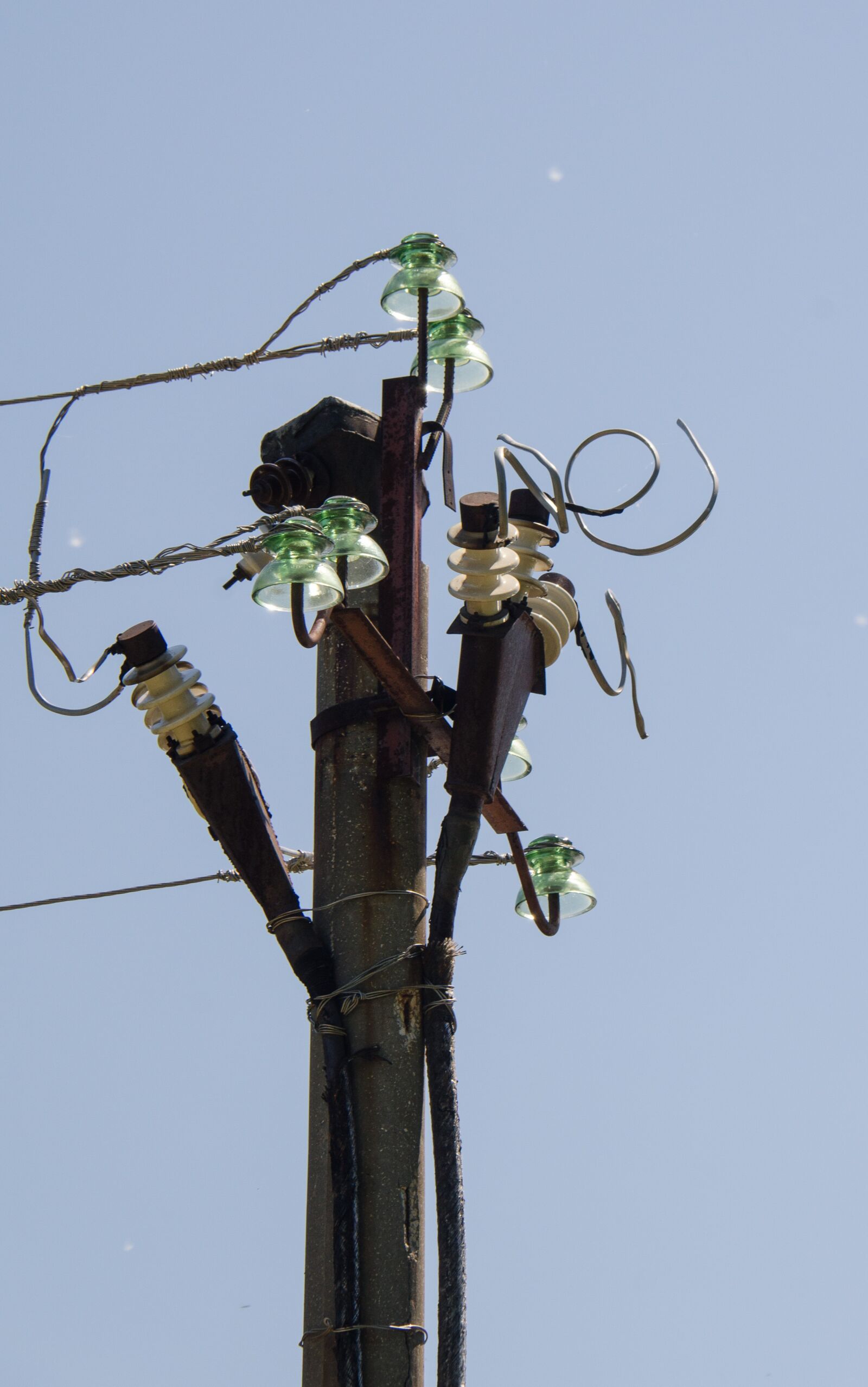 Nikon D7000 sample photo. Electricity, post, wire photography