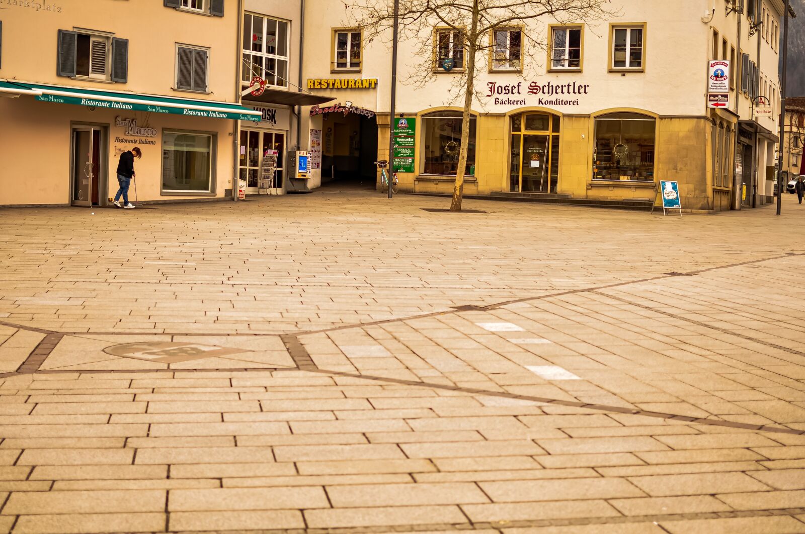 Nikon D90 sample photo. Marketplace, city, store photography
