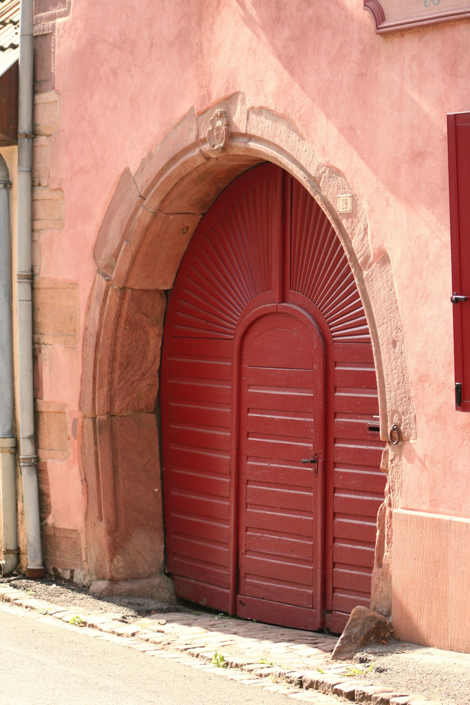 Canon EOS 400D (EOS Digital Rebel XTi / EOS Kiss Digital X) sample photo. Alsace, goal, historic center photography