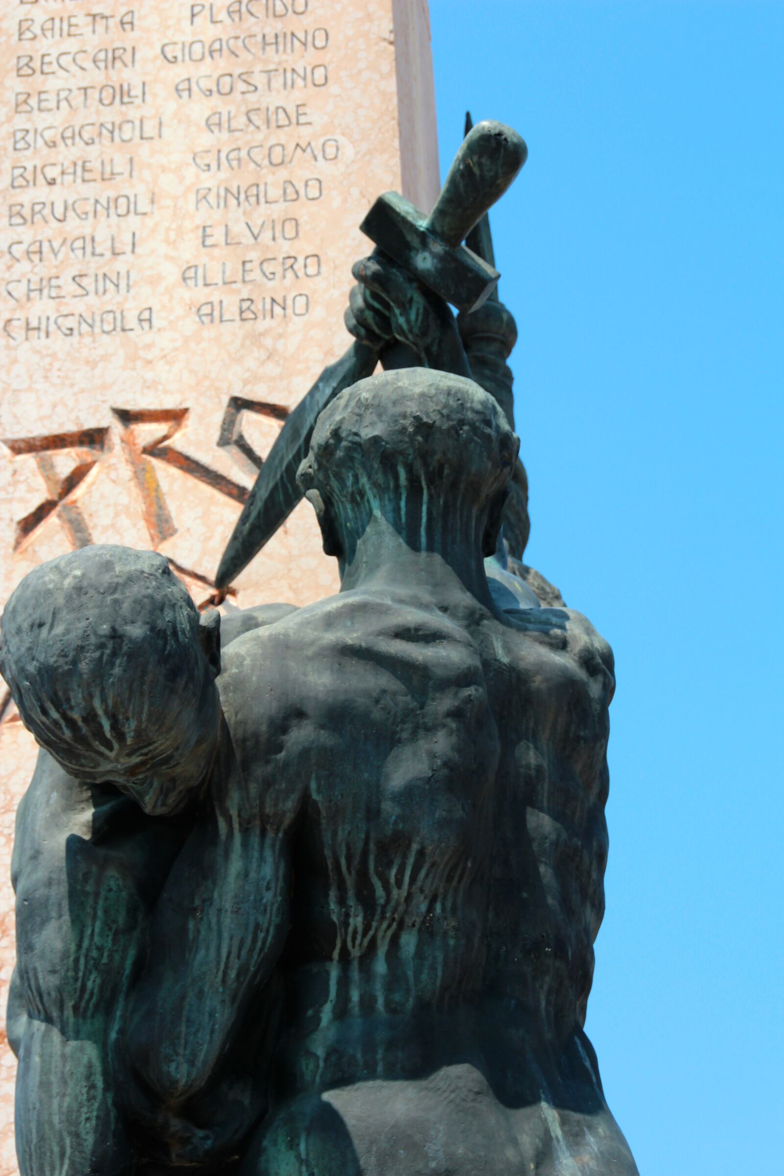 Canon EOS 600D (Rebel EOS T3i / EOS Kiss X5) sample photo. Sculpture, garda, bardolino photography