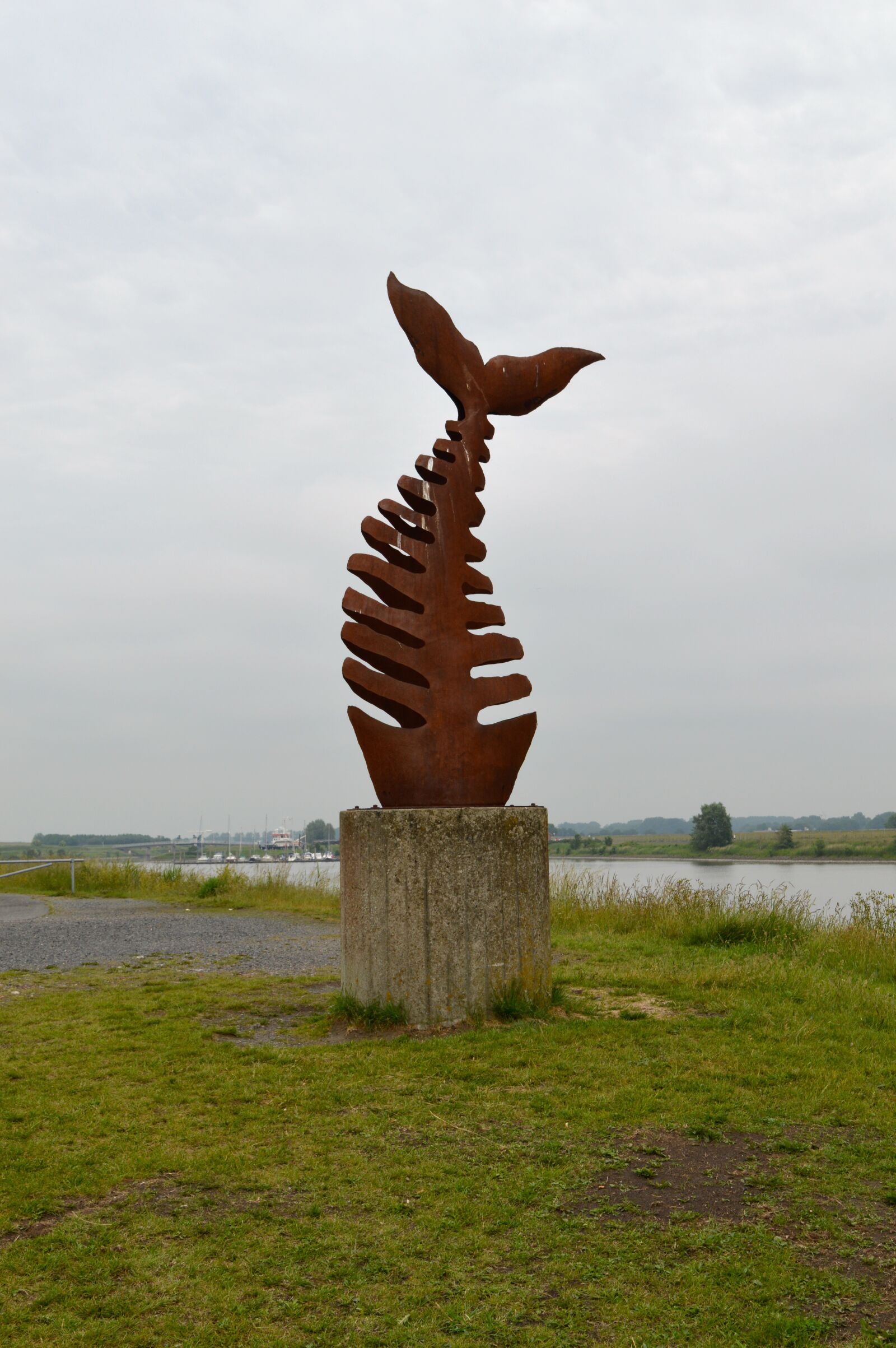 Nikon D3200 sample photo. Monument, greetsiel, fish photography