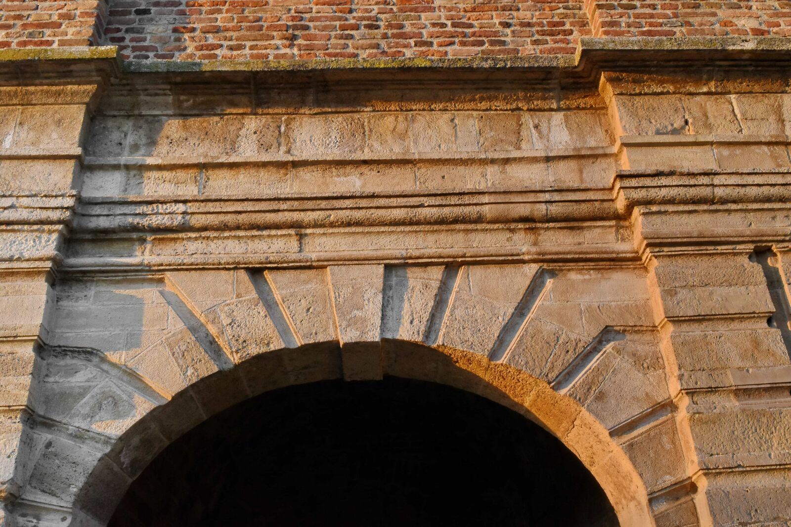 Nikon D5500 sample photo. Arch, fortification, fortress, medieval photography