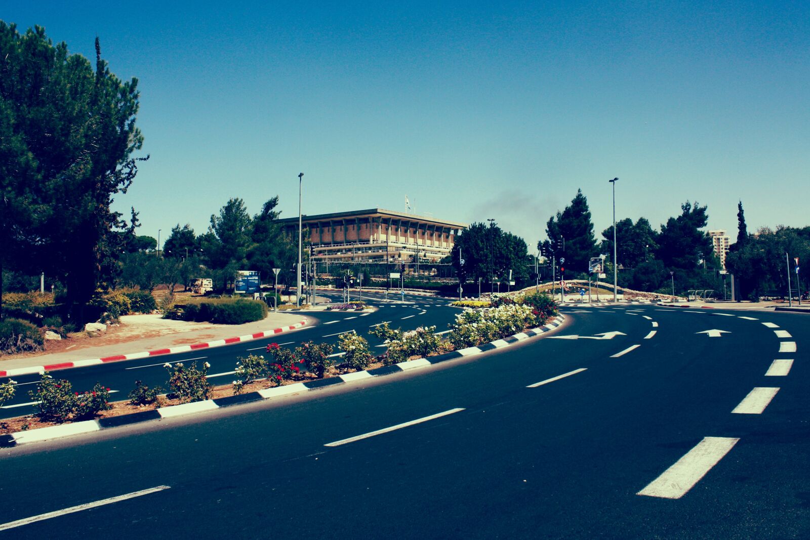 Canon EOS 1000D (EOS Digital Rebel XS / EOS Kiss F) sample photo. Jerusalem, israel, the knesset photography
