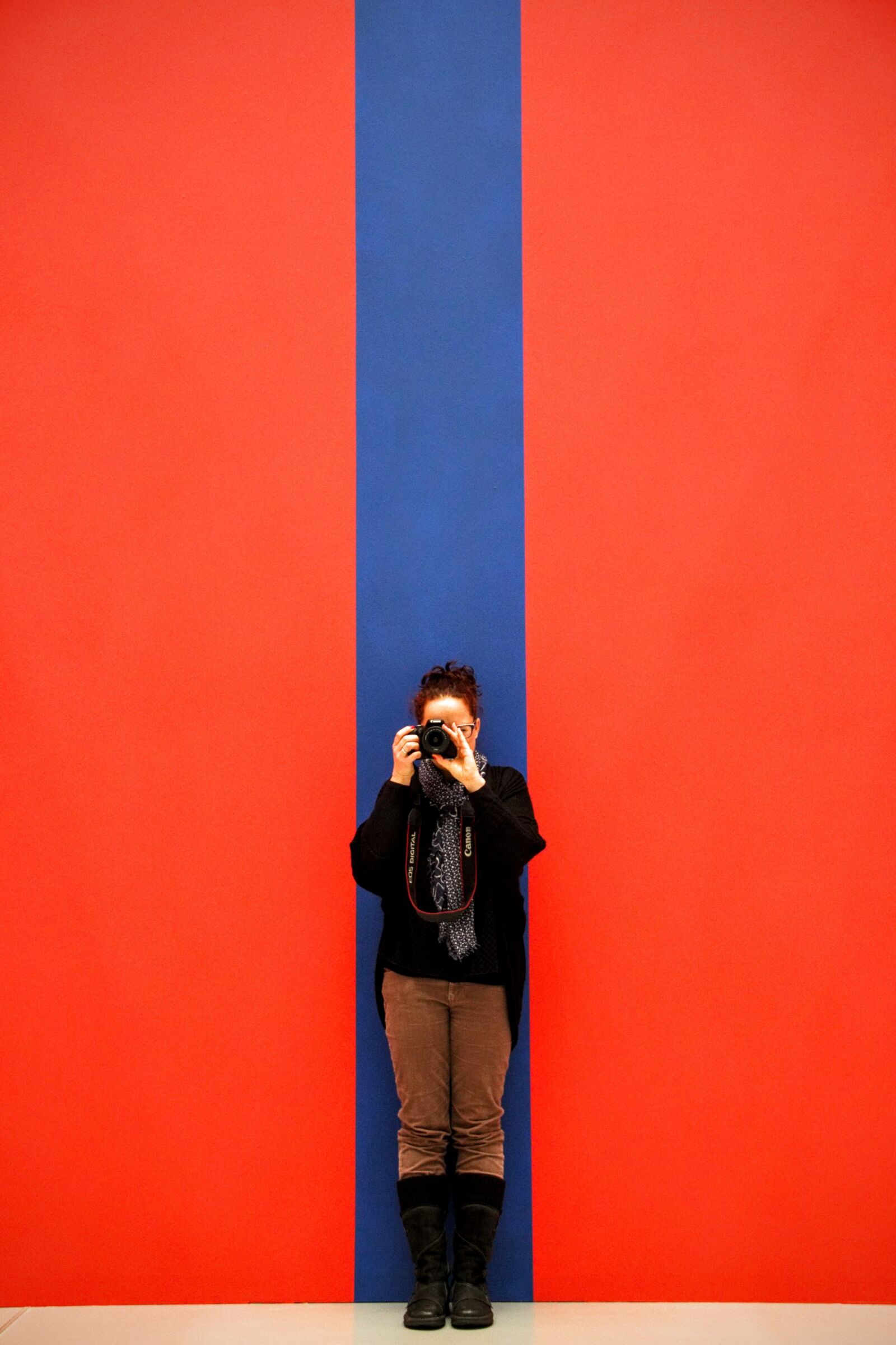Canon EOS 600D (Rebel EOS T3i / EOS Kiss X5) sample photo. Background, wallpaper, red photography
