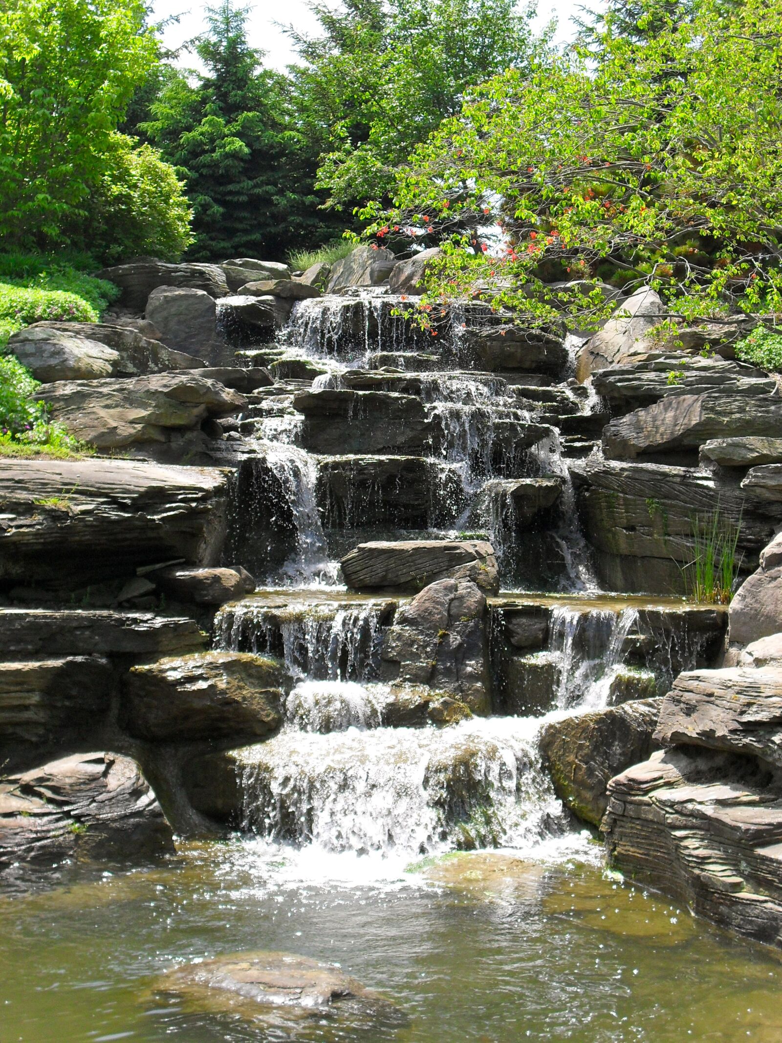 Samsung ES15 / VLUU ES15 /  SL30 sample photo. Waterfall, stones, water photography