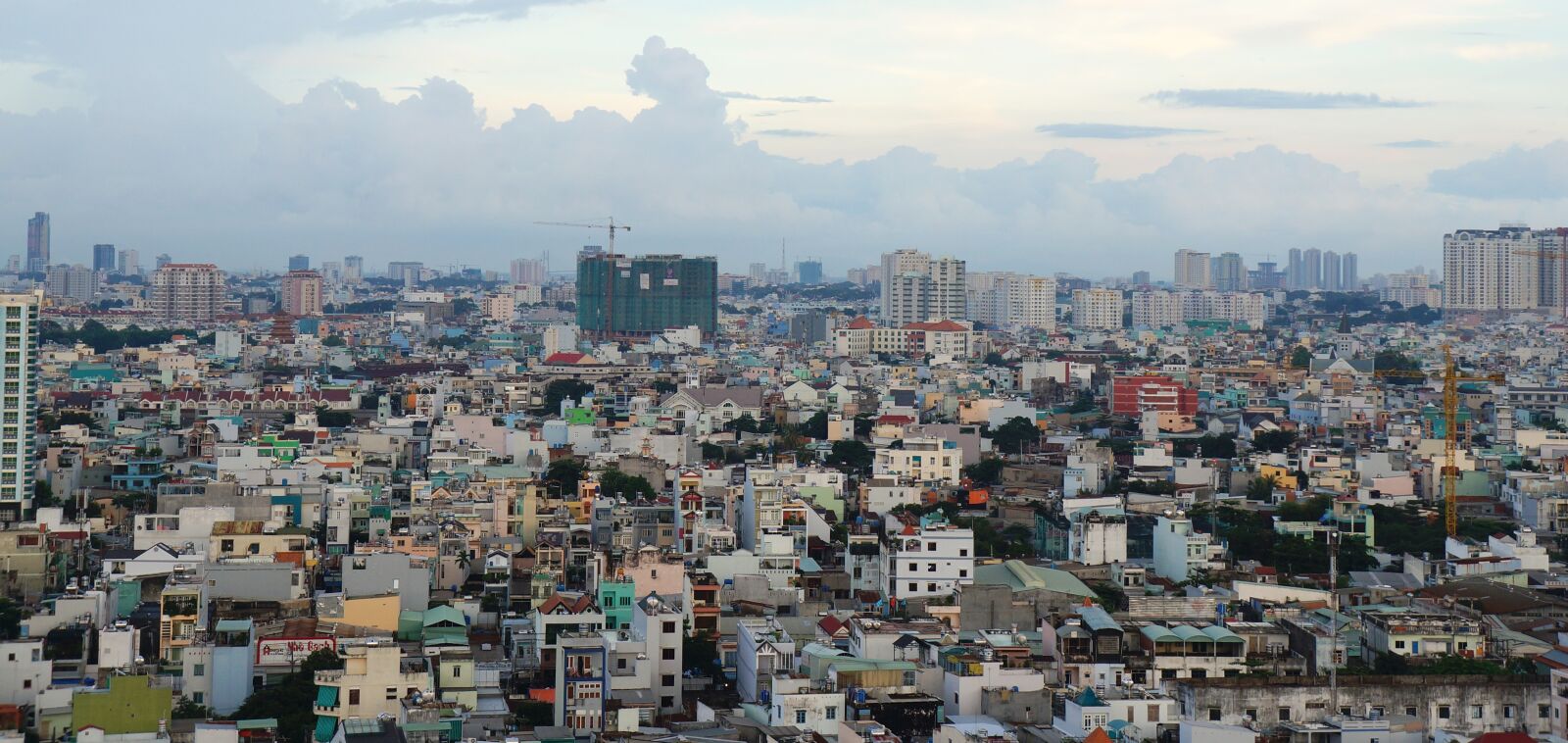 Sony Alpha NEX-F3 + Sony E 18-55mm F3.5-5.6 OSS sample photo. City, saigon, small corner photography