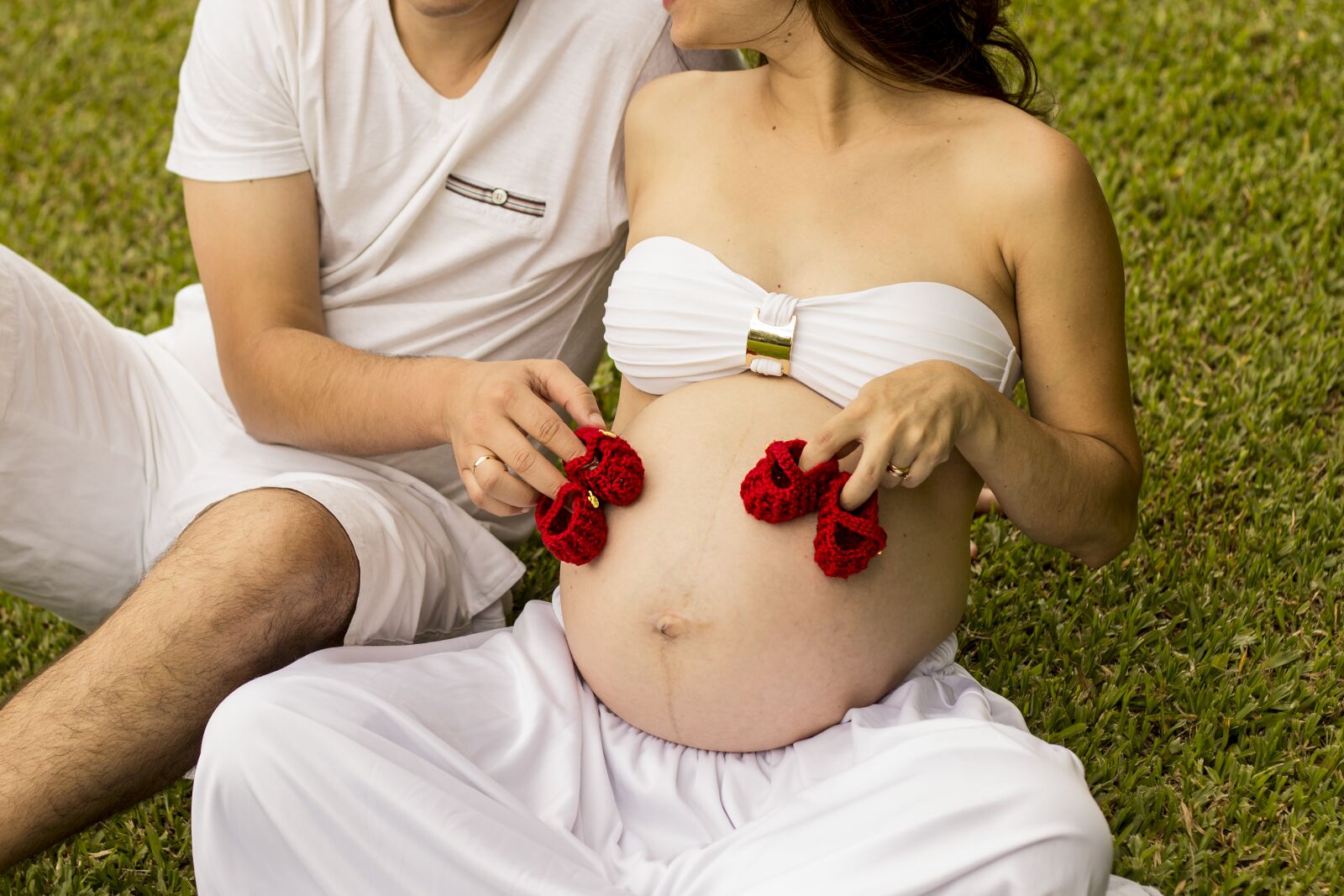Canon EOS 60D + Canon EF 50mm F1.8 II sample photo. Pregnant, pregnant woman, bebe photography