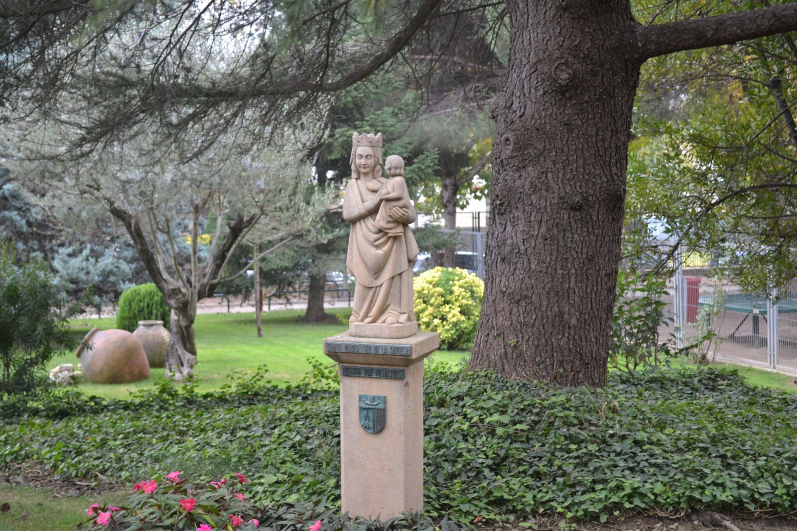 Nikon D3100 sample photo. Virgin, religion, mother photography