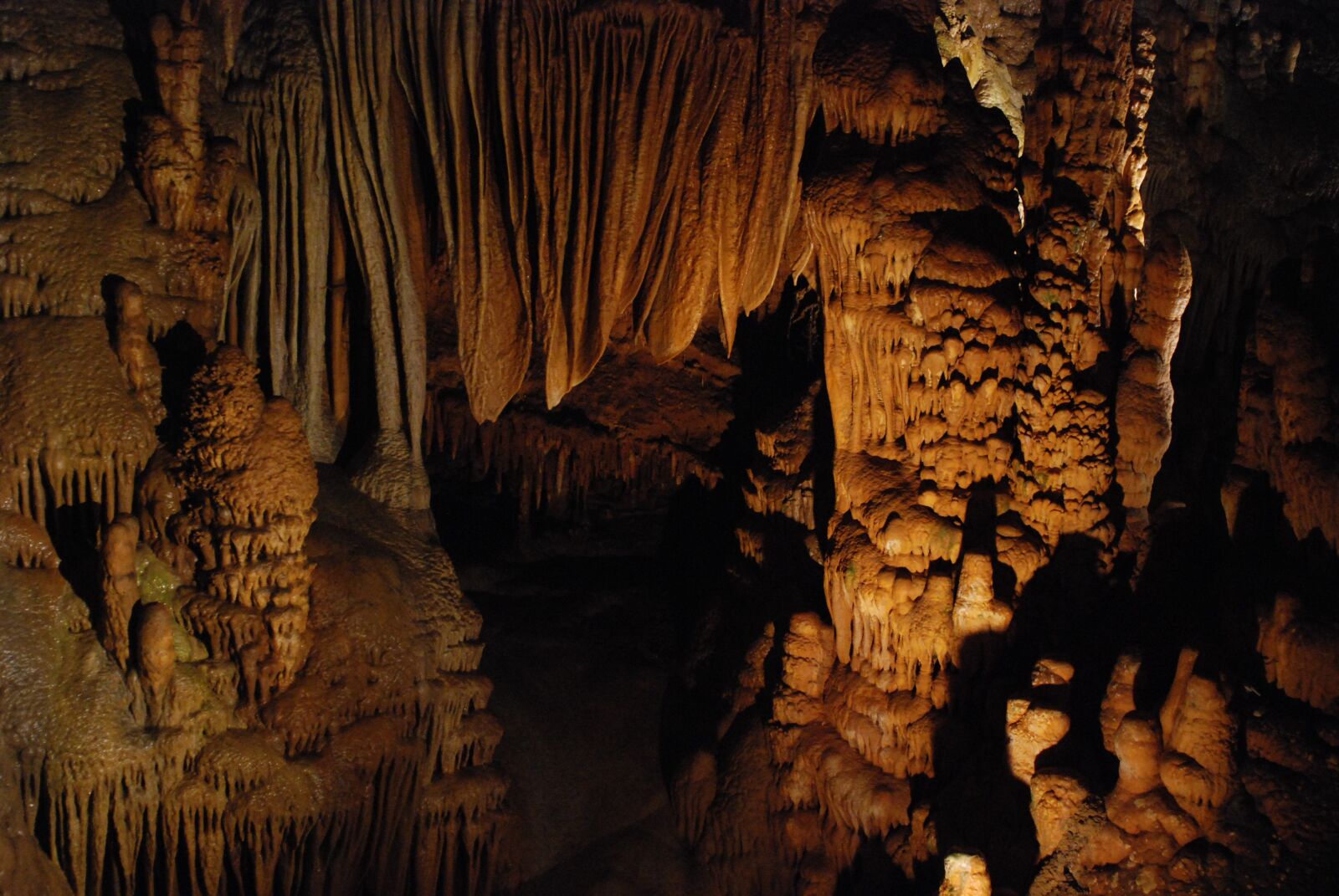 Nikon D80 sample photo. Stalagmites, stalactite, cavern photography