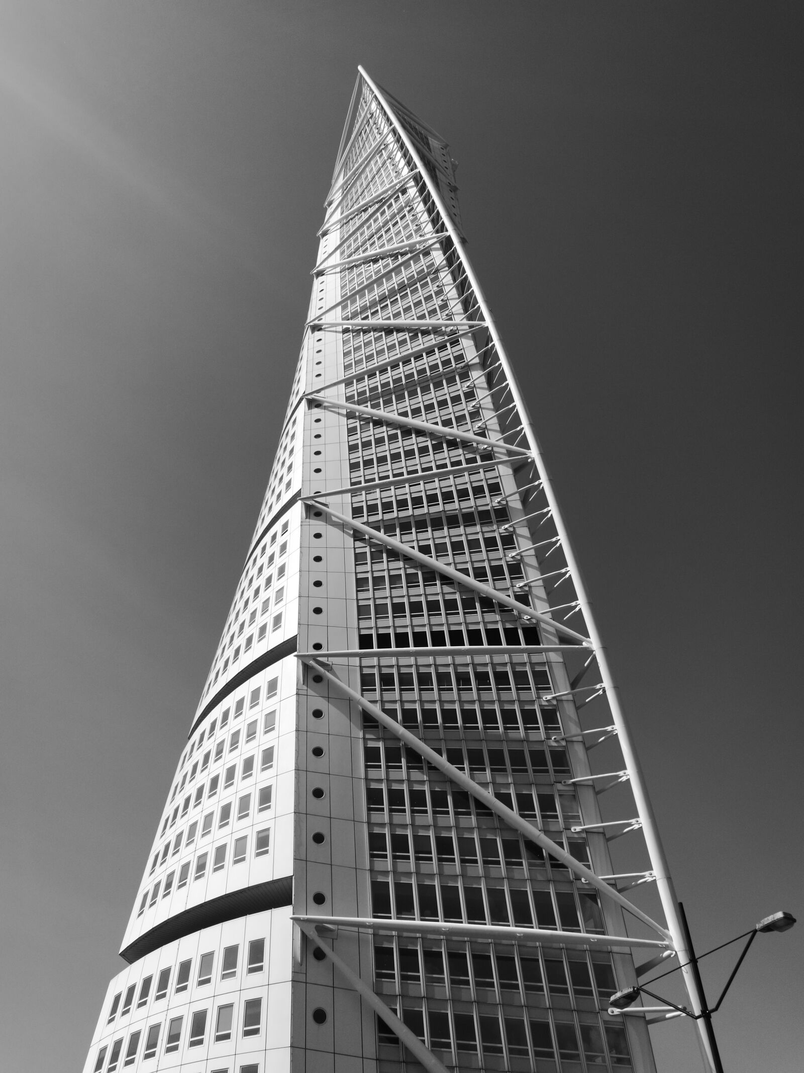HUAWEI P9 sample photo. Skyscraper, tower, malmoe photography