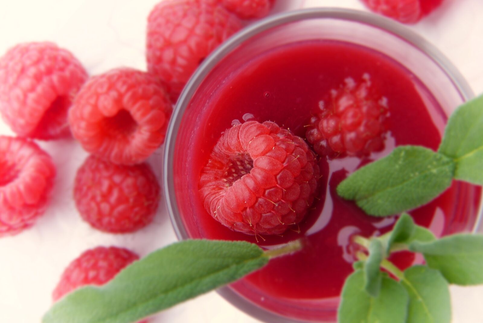 Panasonic Lumix DMC-FZ150 sample photo. Smoothie, juice, syrup photography
