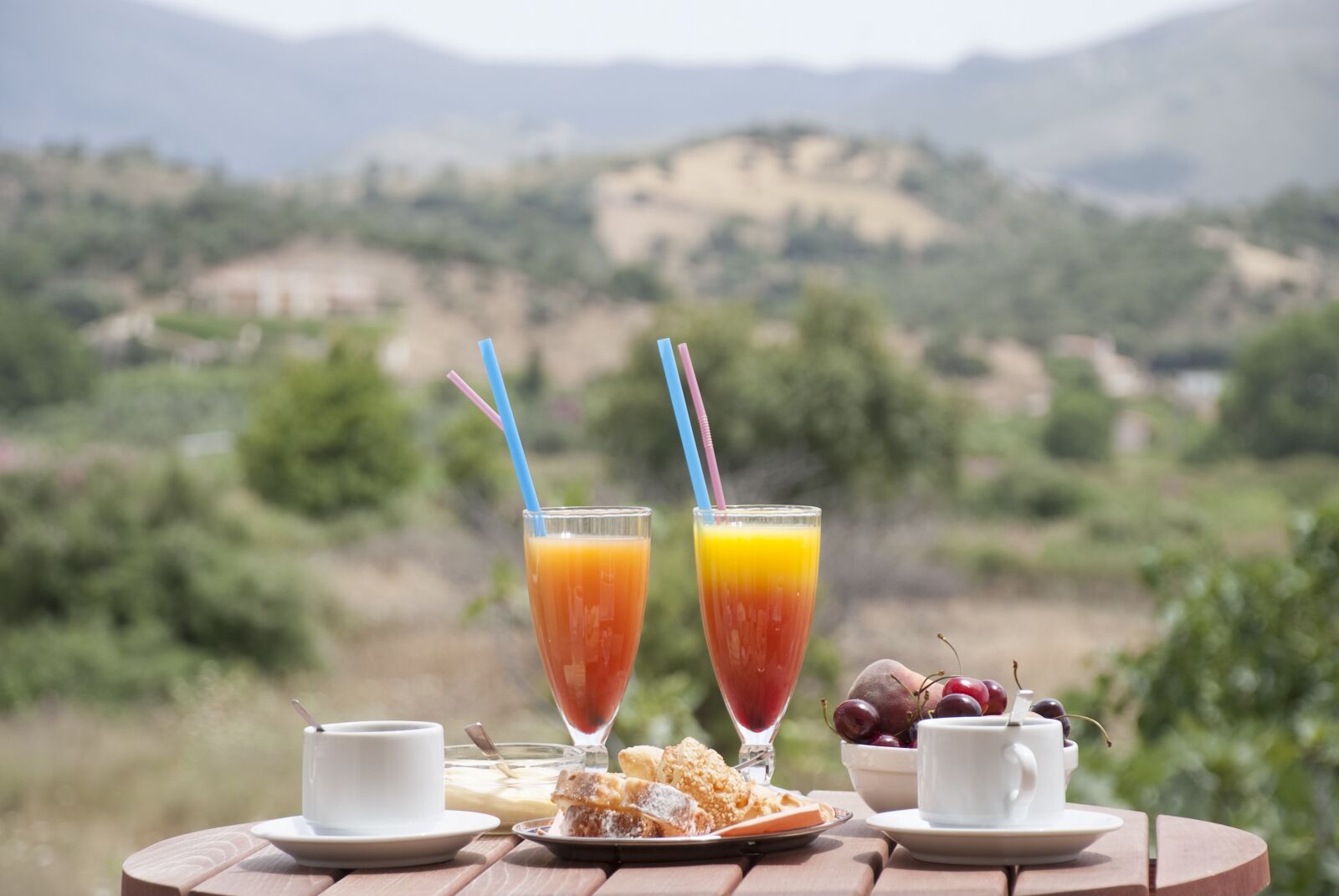 Fujifilm FinePix S5 Pro sample photo. Breakfast, orange juice, coffee photography