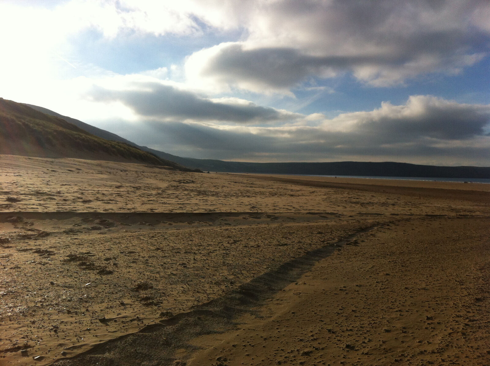 Apple iPhone 4 sample photo. Beach, clouds, sand, sea photography