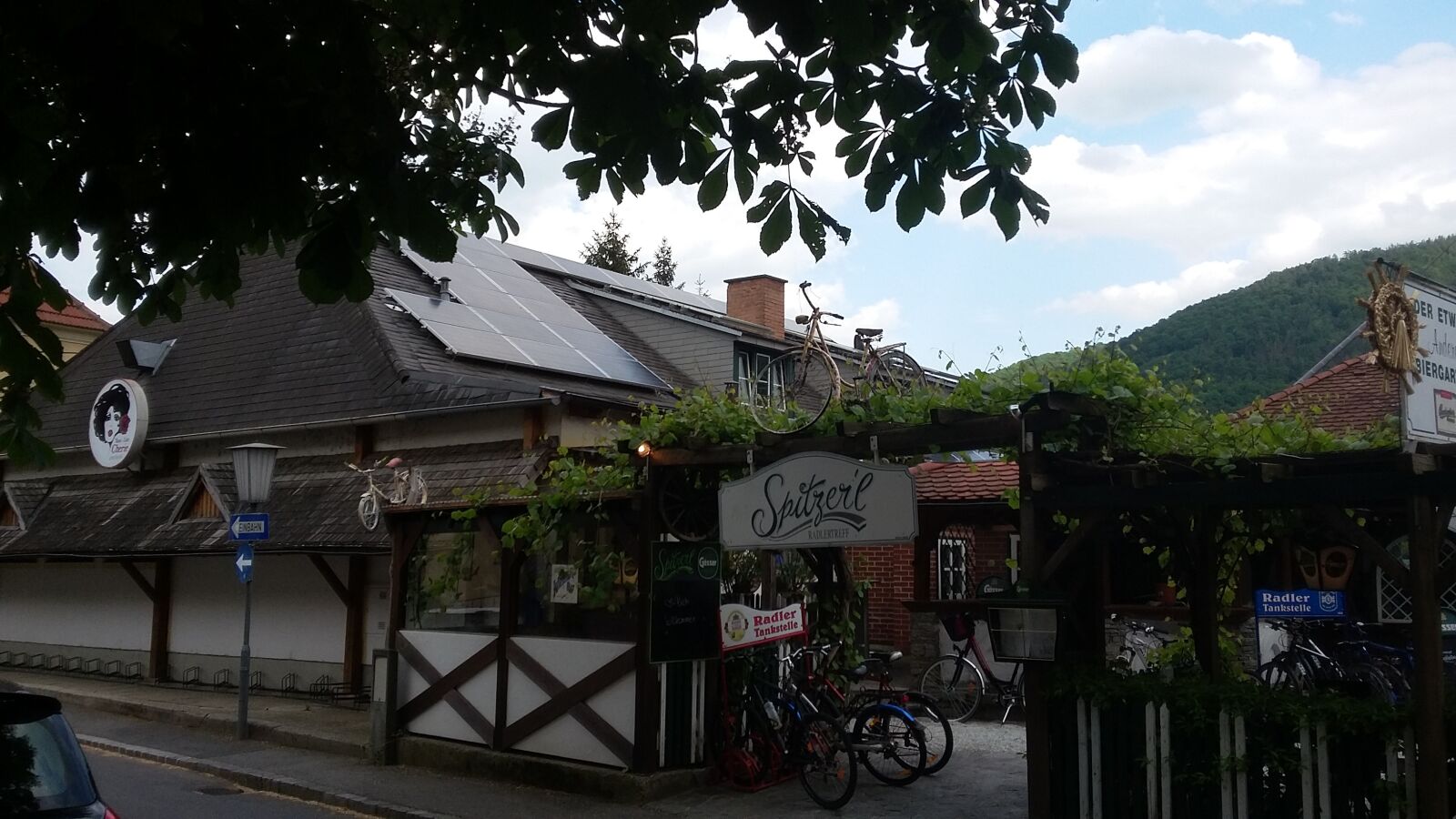 Samsung Galaxy S4 Mini sample photo. Village, restaurant, house photography