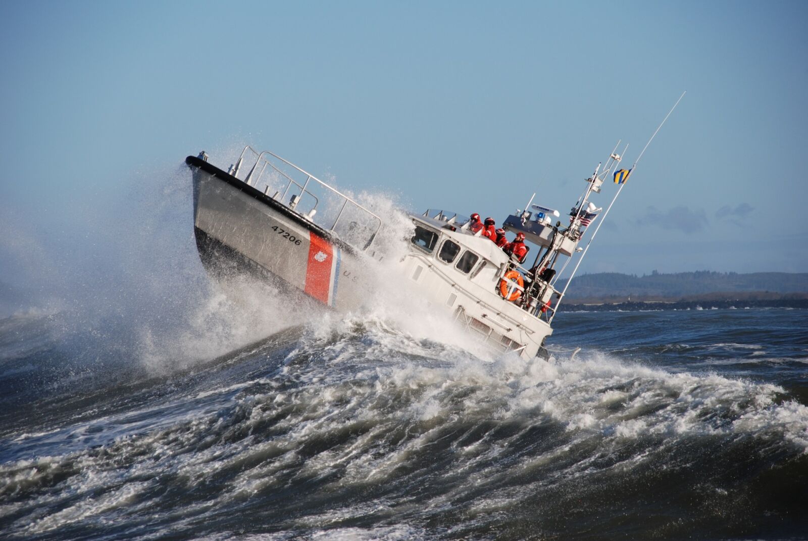 Nikon D80 sample photo. Motor lifeboat, surf, training photography