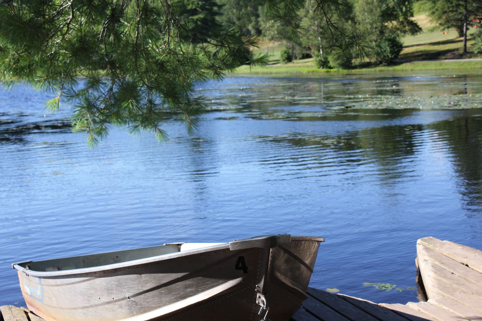 Canon EOS 550D (EOS Rebel T2i / EOS Kiss X4) sample photo. Kutshers, boat, summer photography
