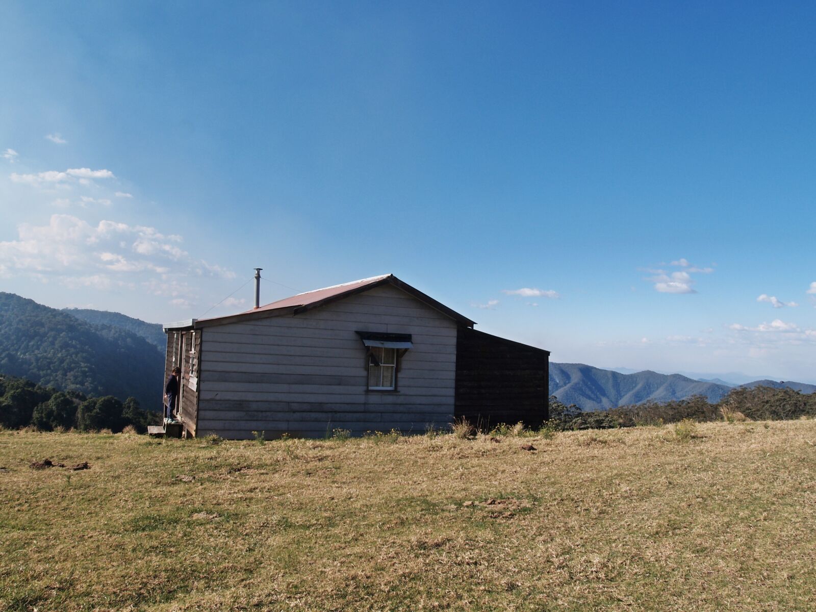 Olympus E-300 (EVOLT E-300) sample photo. House, hut, shack photography