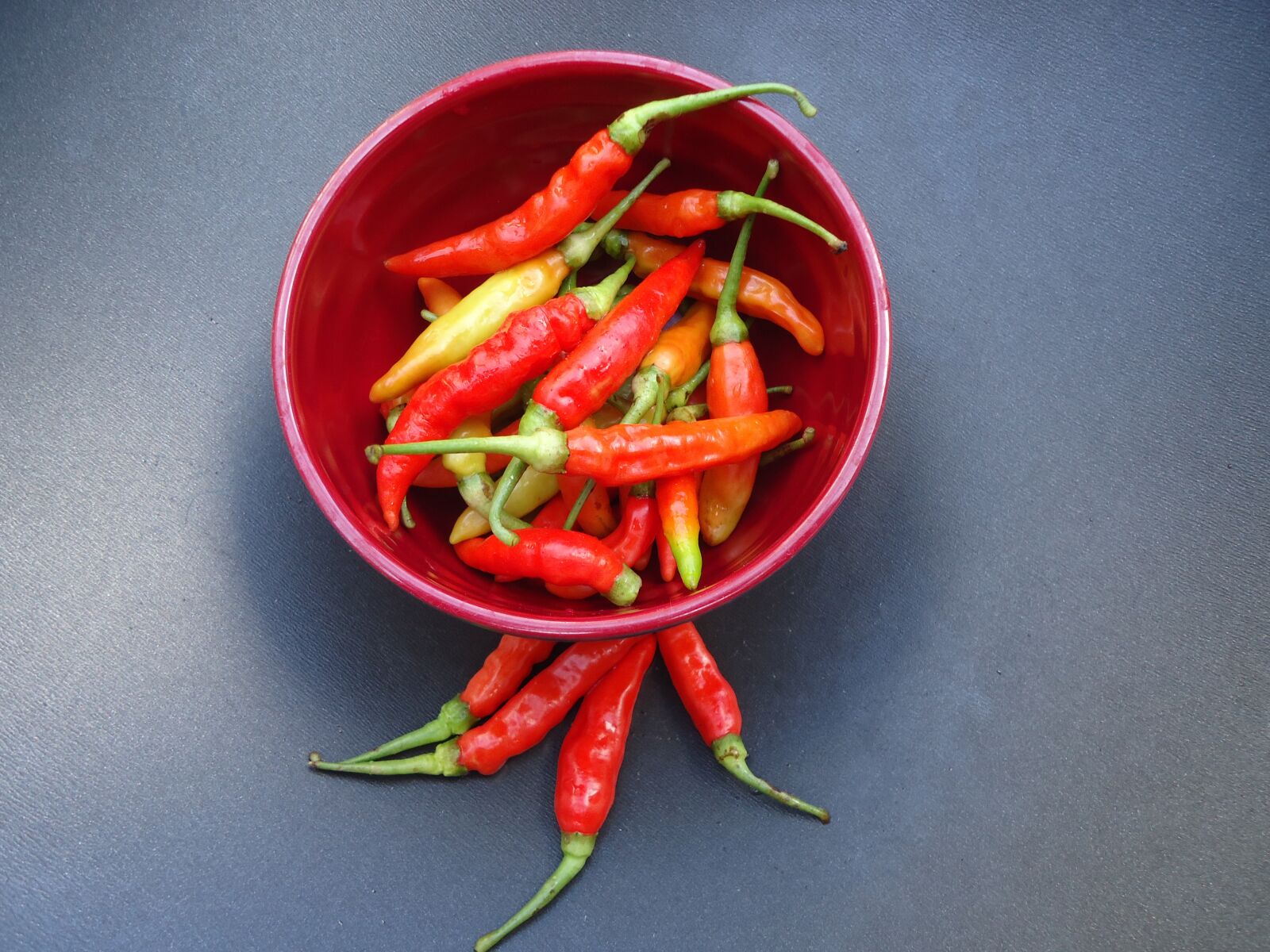 Sony Cyber-shot DSC-W530 sample photo. Chili, red, spicy photography
