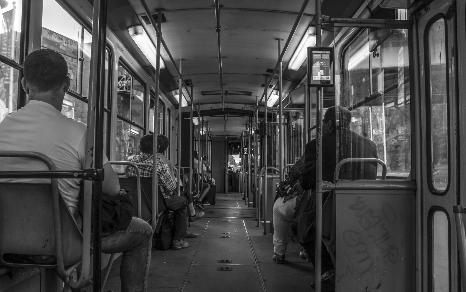 Canon EOS 600D (Rebel EOS T3i / EOS Kiss X5) + Canon EF-S 18-55mm F3.5-5.6 IS II sample photo. Tram, belgrade, people photography