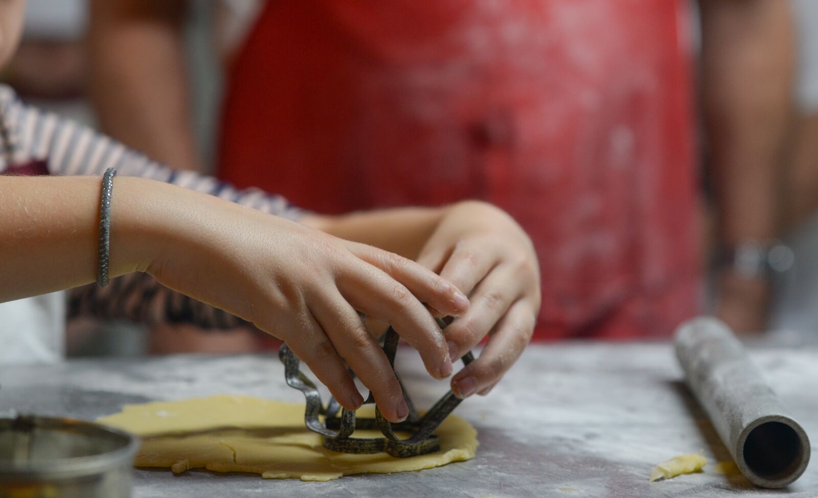 Nikon D610 sample photo. Baking, cookies, children photography