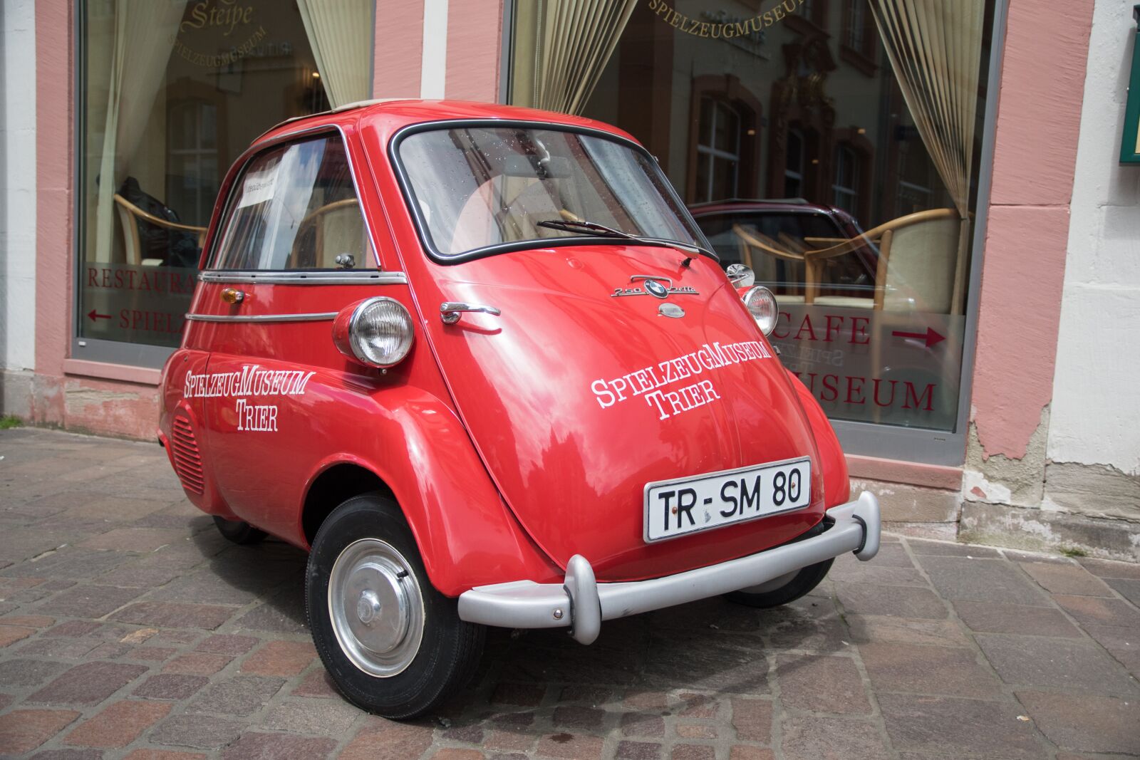 Nikon D5500 sample photo. Bmw, isetta, auto photography