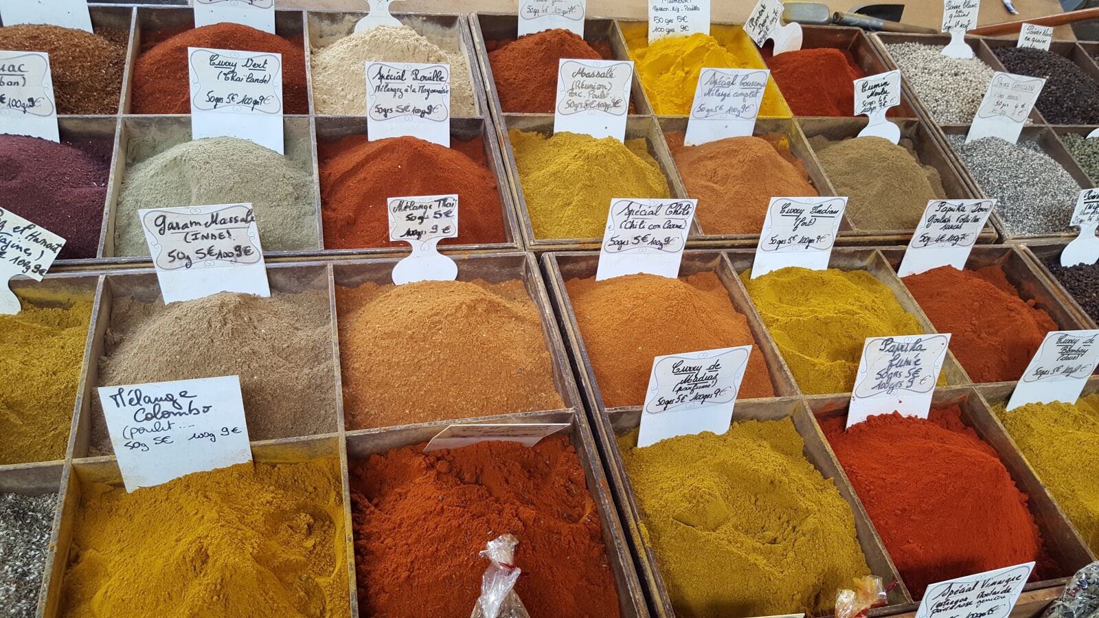 Samsung GALAXY S6 edge sample photo. Market, spices, travel photography