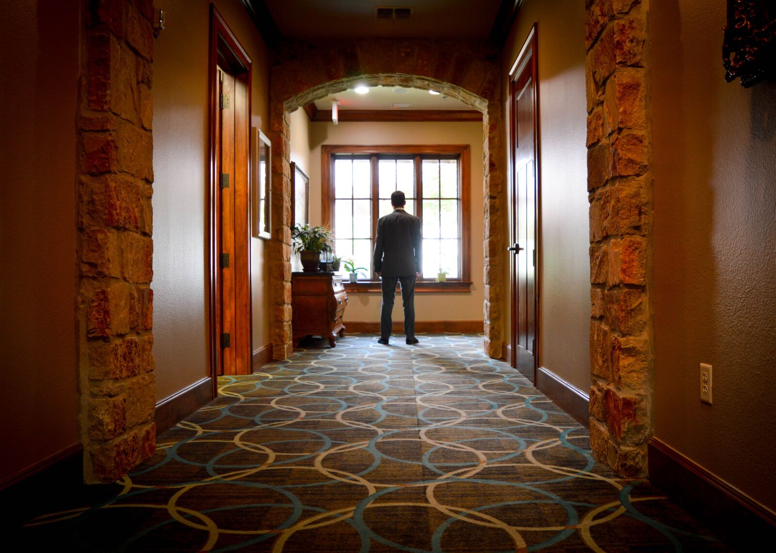 Nikon D3200 sample photo. Man, hall, thoughtful photography
