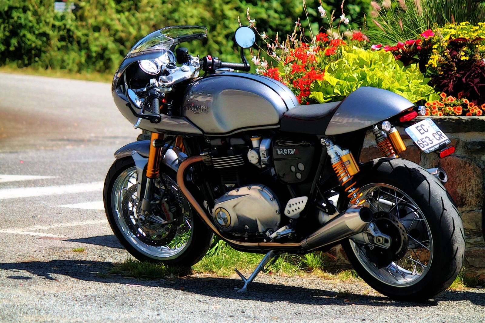 Canon EF-S 55-250mm F4-5.6 IS II sample photo. Motorcycle, triumph thruxton, british photography