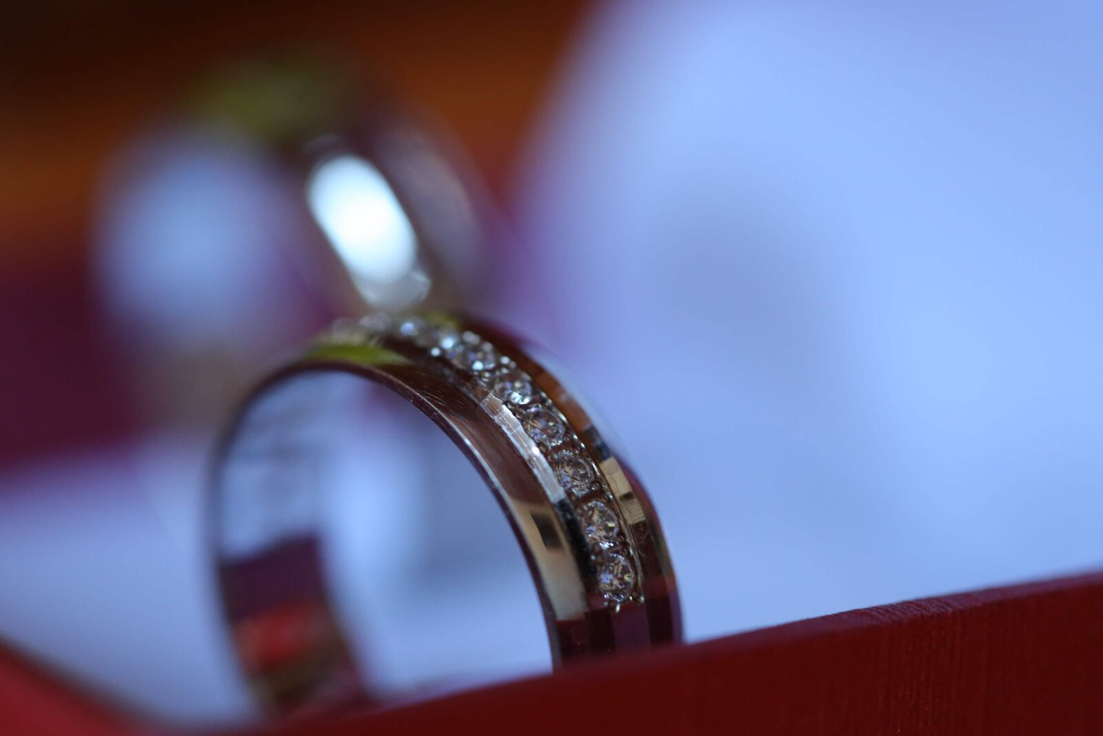 Canon EF 100mm F2.8 Macro USM sample photo. Brilliant, detail, diamond, golden photography