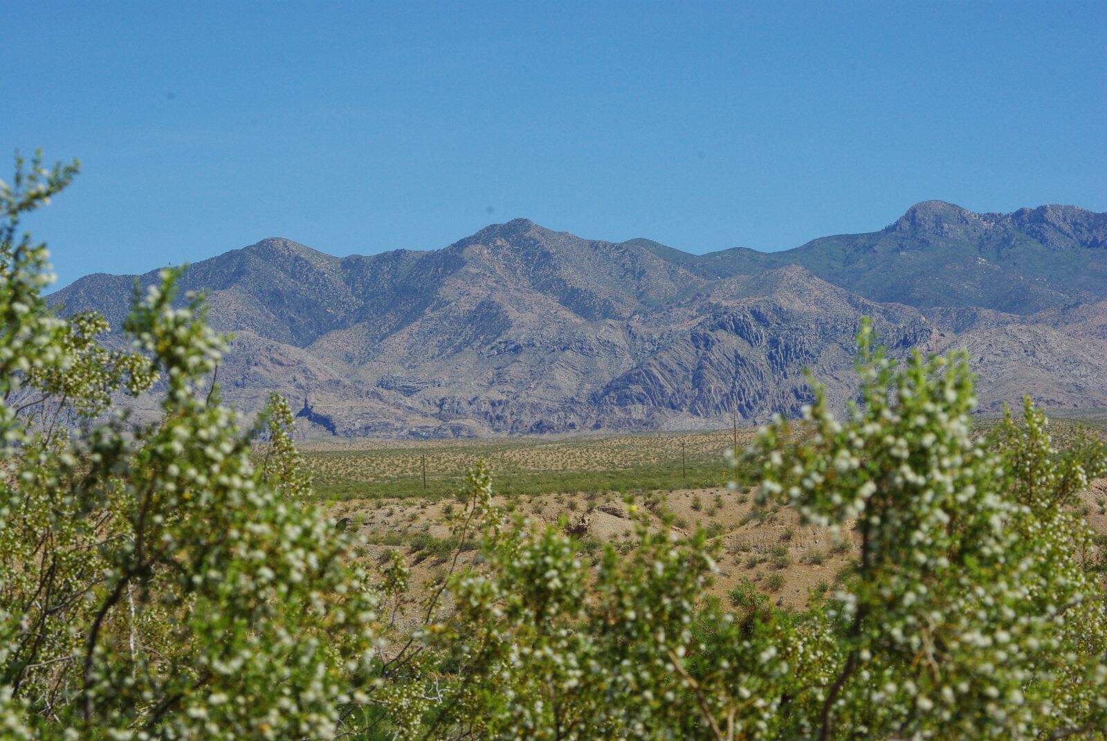 Pentax K200D sample photo. Mountains, sky, blue photography