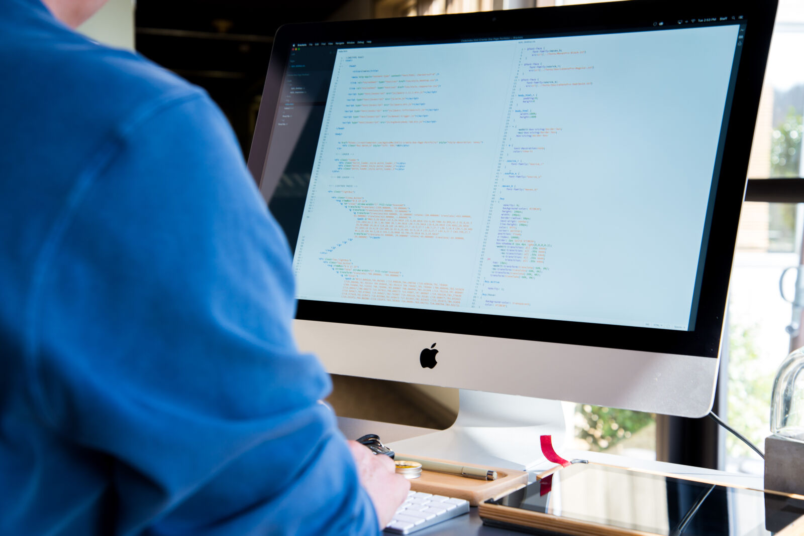 Nikon D610 sample photo. People, apple, desk, technology photography