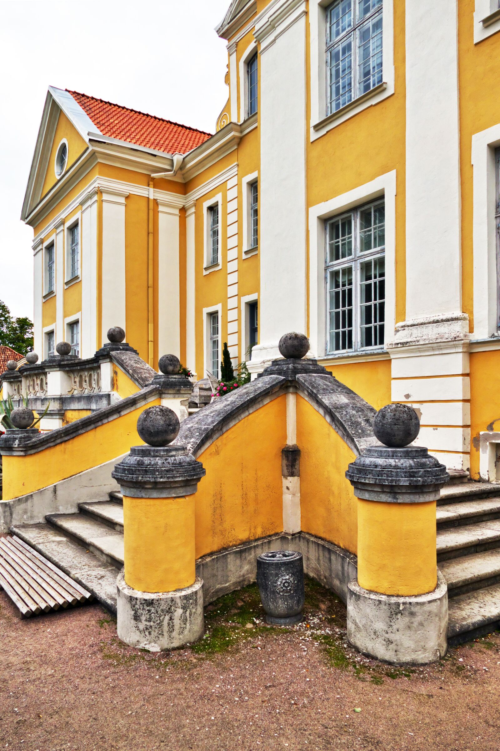 Panasonic Lumix DMC-FZ1000 sample photo. Manor, manor house, palmse photography