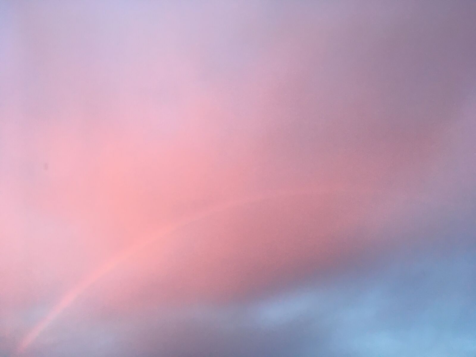 Apple iPhone SE (1st generation) sample photo. Sunset, rainbow, cotton candy photography