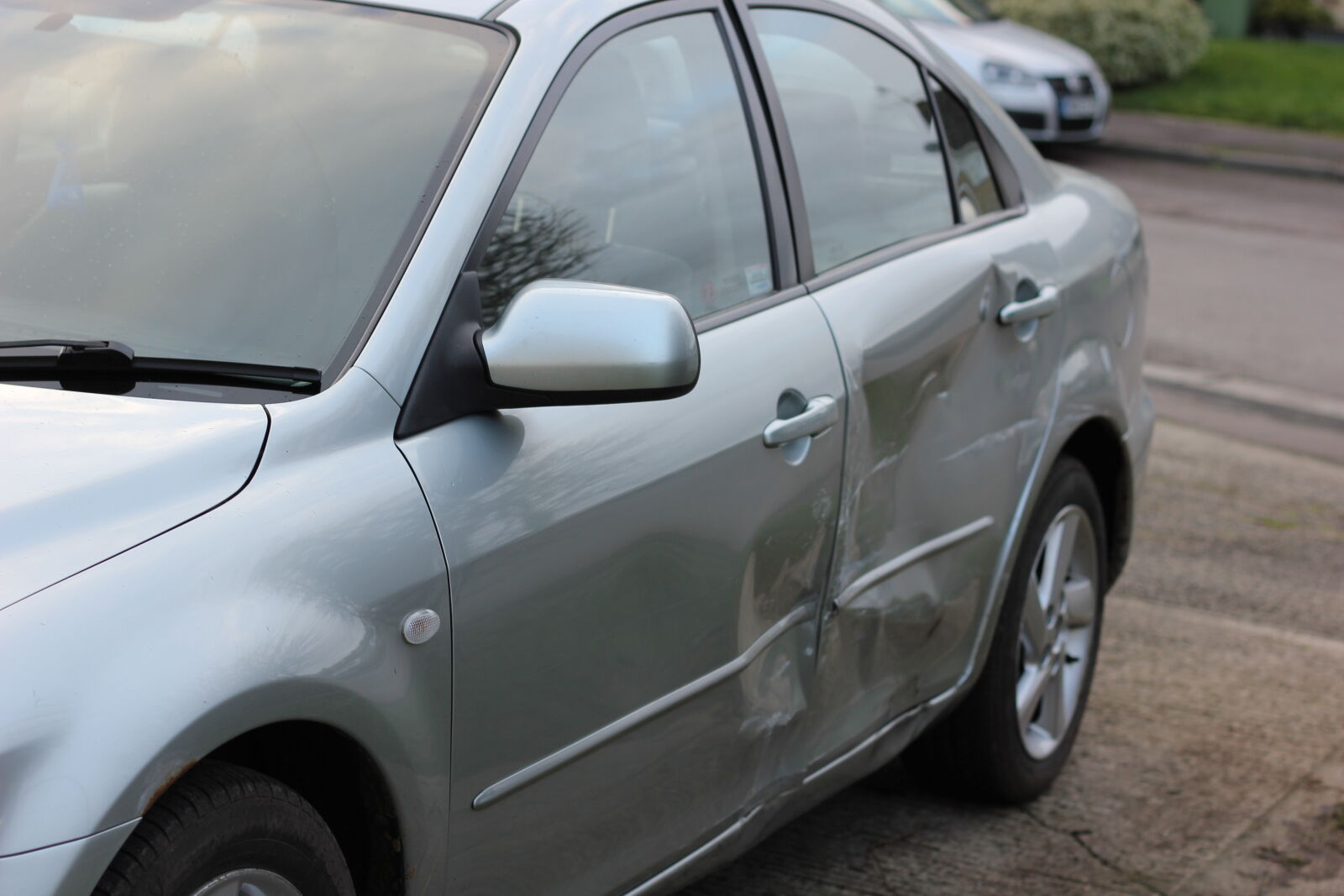 Canon EOS 550D (EOS Rebel T2i / EOS Kiss X4) sample photo. Accident, car, crash, incident photography