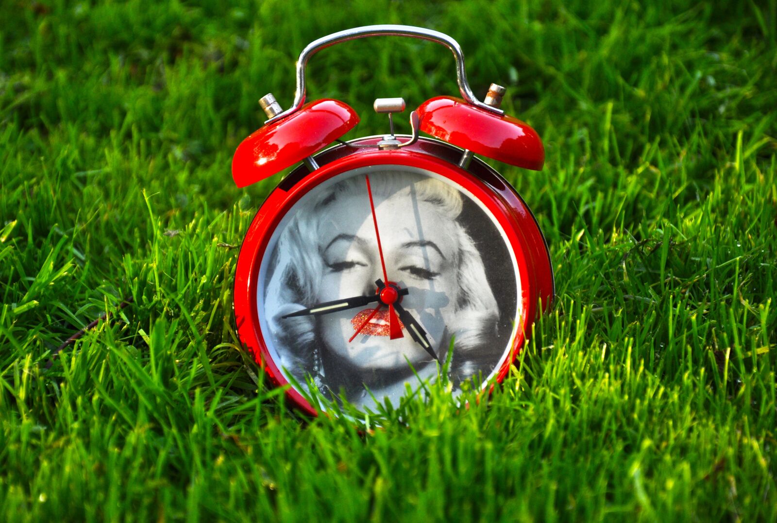 Nikon D90 sample photo. Clock, time, hour photography
