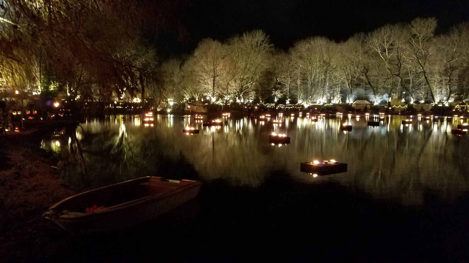 Samsung Galaxy S7 sample photo. Winter, christmas market, christmas photography