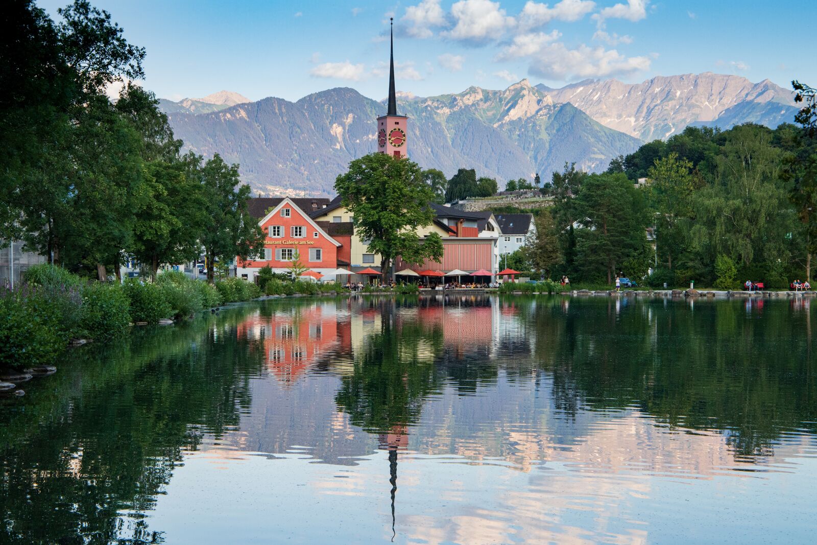 Canon EOS 6D Mark II sample photo. Reformed church, book, be photography